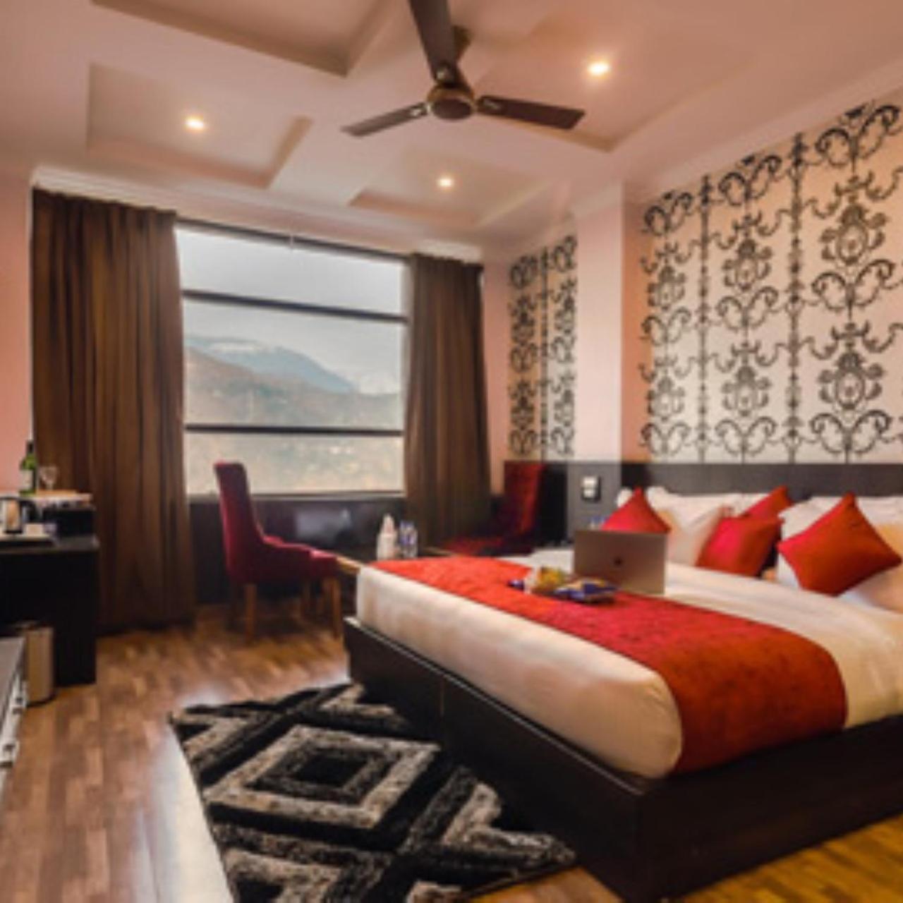 Hotel Holiday Hill, Near Mall Road, Mcleodganj# Parking#Restaurant Dharamshala Eksteriør bilde