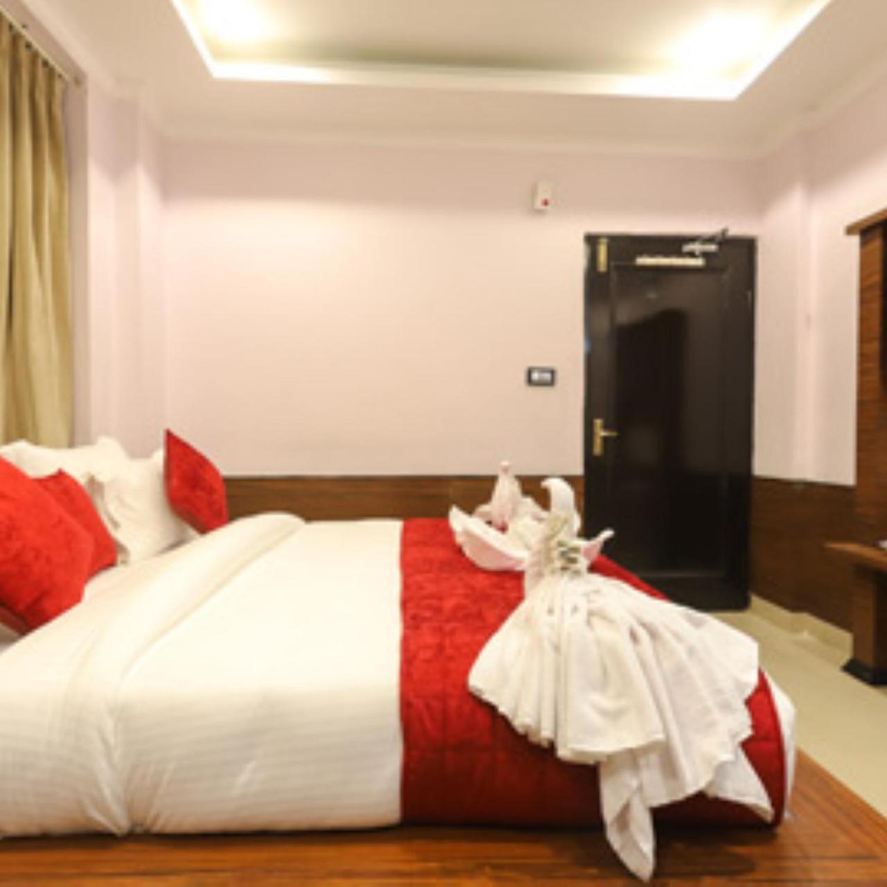 Hotel Holiday Hill, Near Mall Road, Mcleodganj# Parking#Restaurant Dharamshala Eksteriør bilde