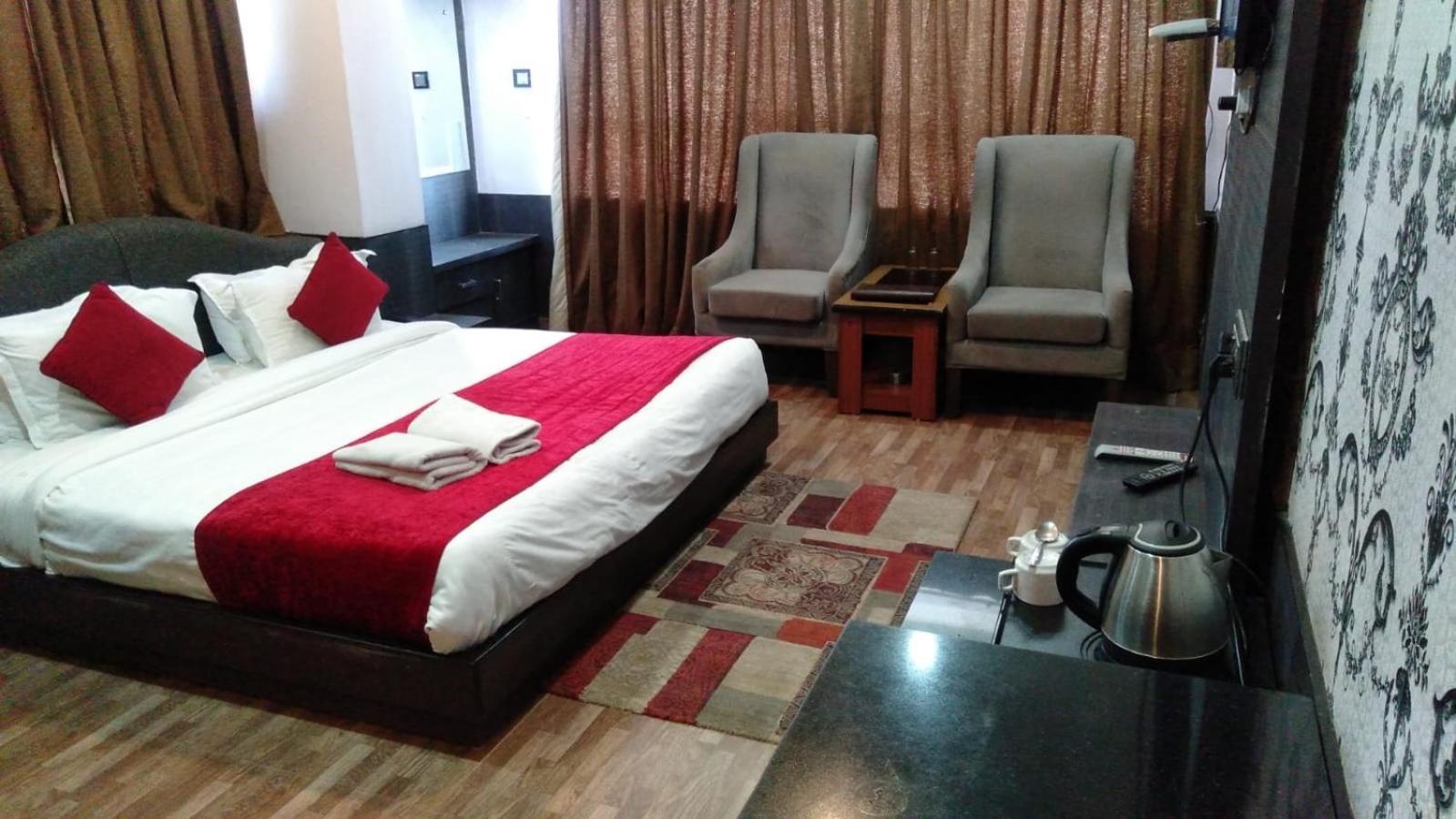 Hotel Holiday Hill, Near Mall Road, Mcleodganj# Parking#Restaurant Dharamshala Eksteriør bilde