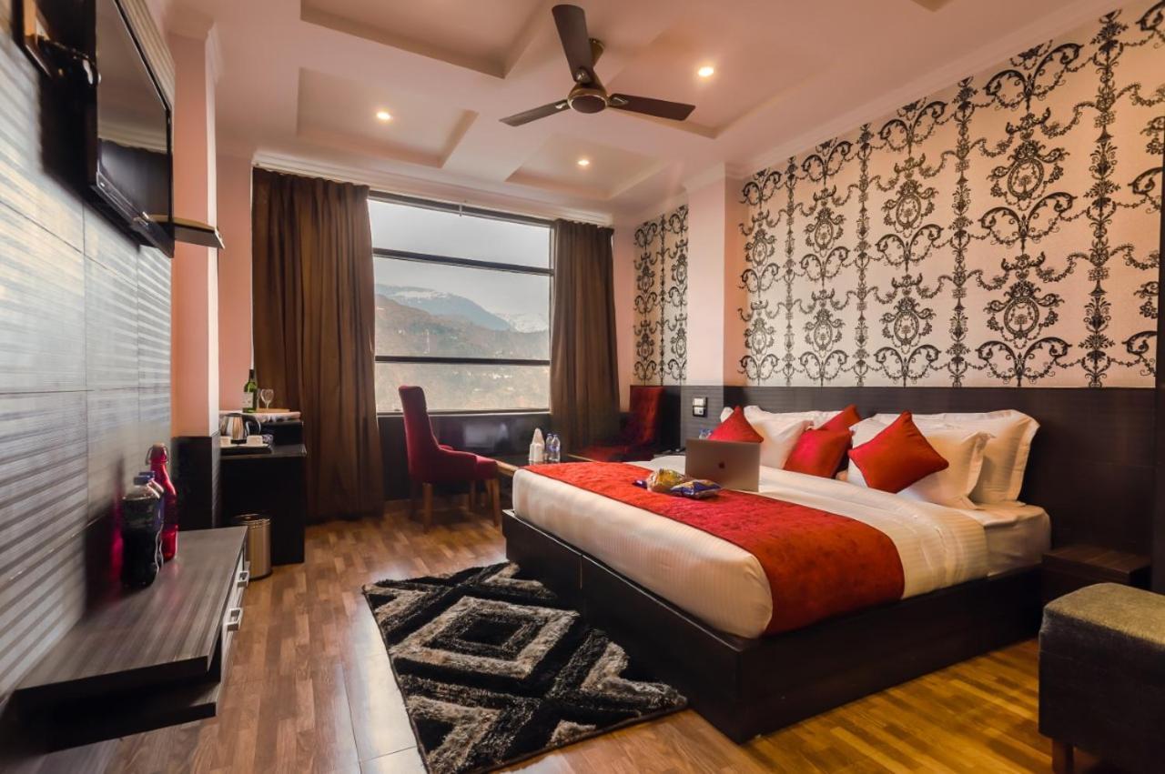 Hotel Holiday Hill, Near Mall Road, Mcleodganj# Parking#Restaurant Dharamshala Eksteriør bilde